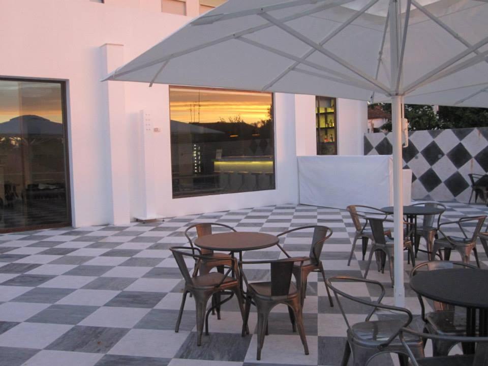 N1 Hostel Apartments And Suites ซานตาเร็ง ภายนอก รูปภาพ